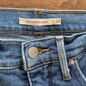 Levi 311 shaping skinny jeans